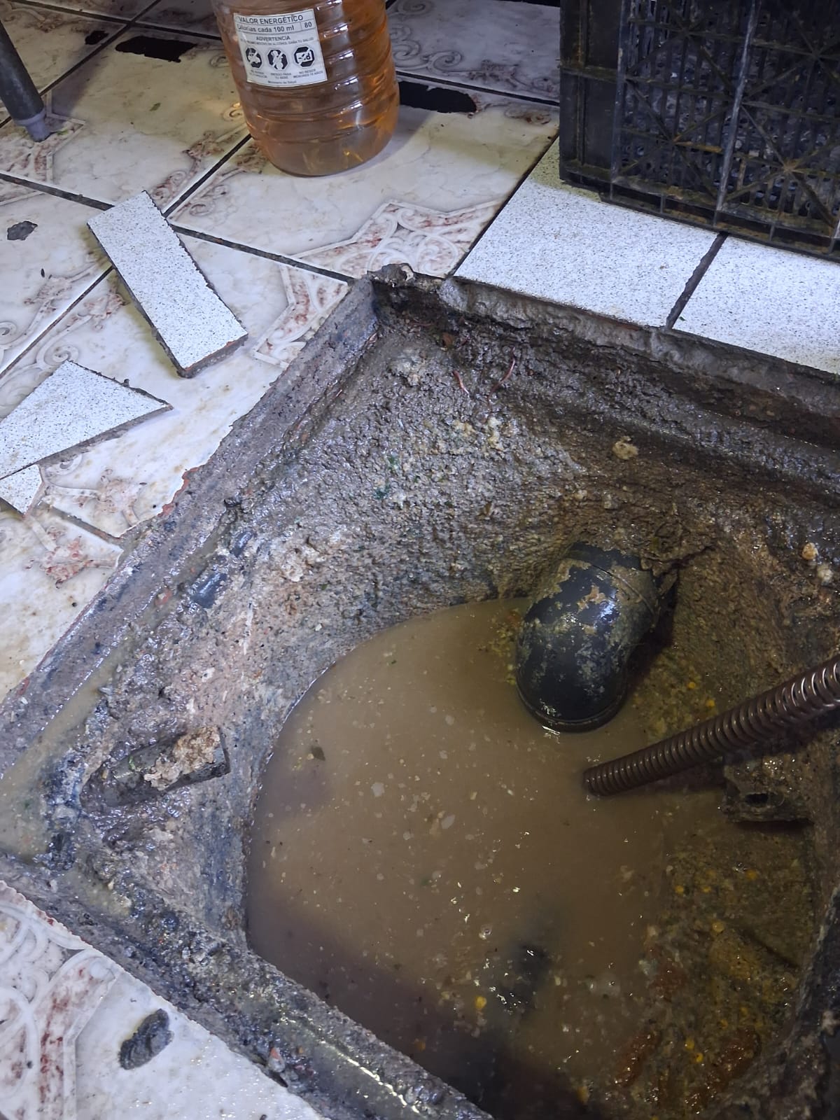 Registro sanitario durante trabajo de limpieza